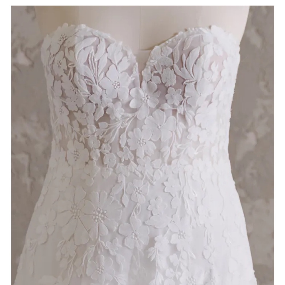 Maggie Sottero Demetria Wedding Dress - Picture 2 of 6